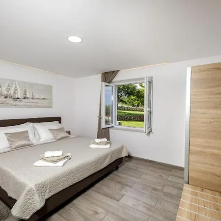 Mi&ni Apartment Cavtat