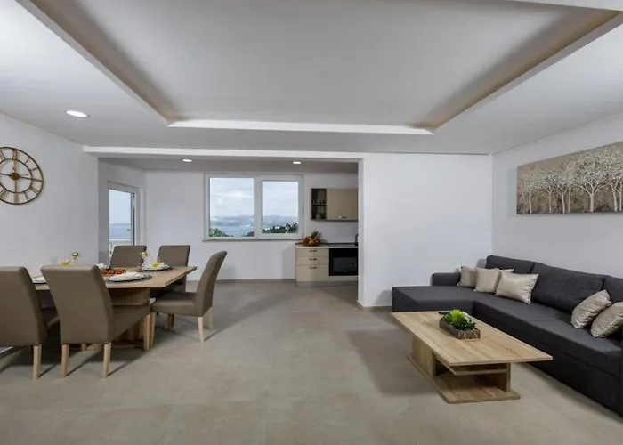 Mi&ni * 察夫塔特