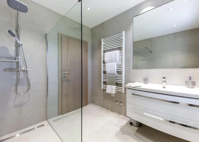 Mi&ni * 察夫塔特